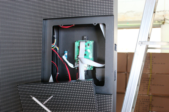 Outside IP65 DIP Front Service LED Display , led advertising signs Video High Brightness